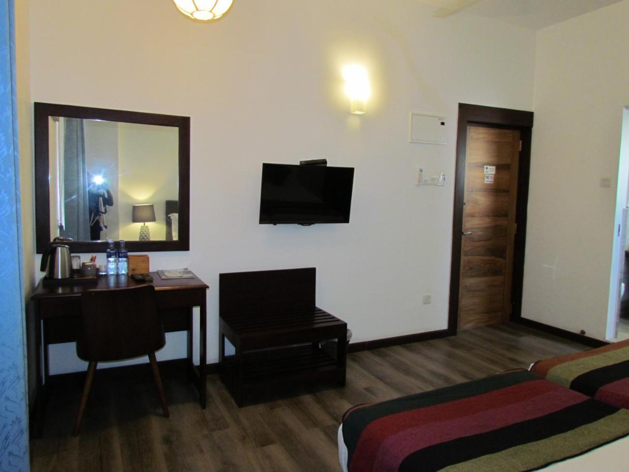 Kmc Villa Dehiwala-Mount Lavinia Dış mekan fotoğraf