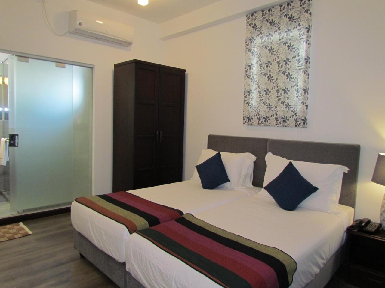 Kmc Villa Dehiwala-Mount Lavinia Dış mekan fotoğraf